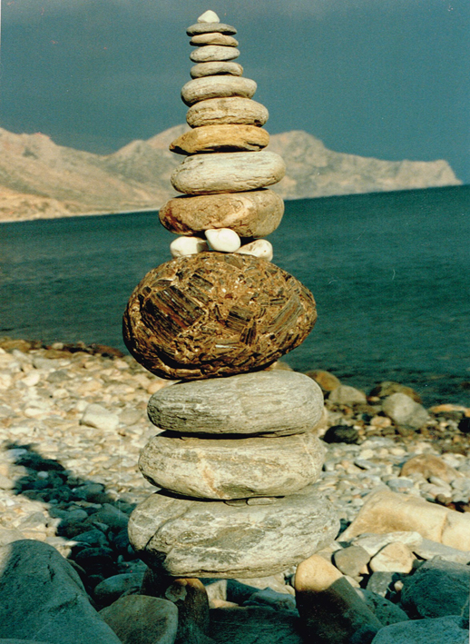 stonestacking crete Grece